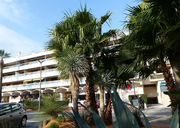 Rénové Au Lavandou - Terrasse, Clim, Centre-ville - Fr-1-308-123