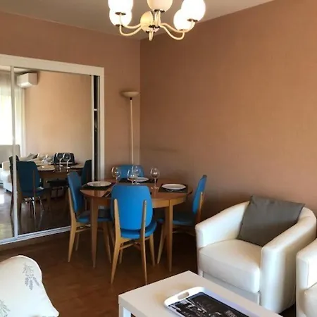 Charmant appart rénové au Lavandou - Terrasse, Clim, Centre-ville - FR-1-308-123 Appartement