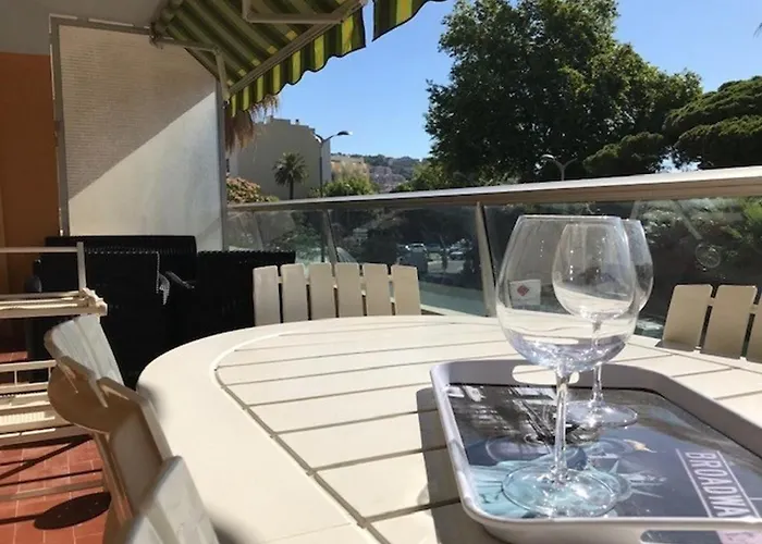 Apartman T2 Climatise Au Centre Du Lavandou, Terrasse, Prox. - Fr-1-308-123 Le Lavandou