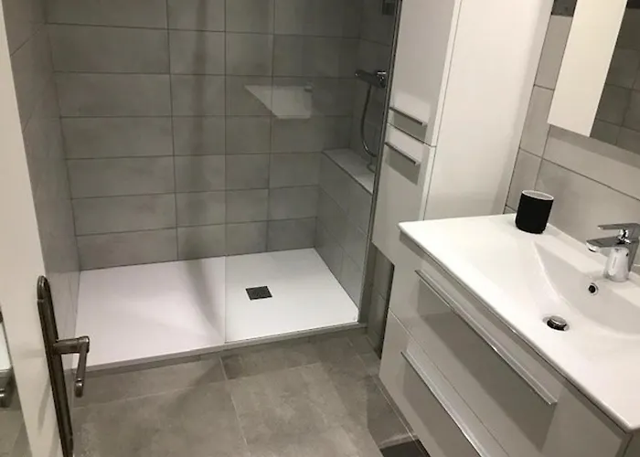 T2 Climatise Au Centre Du Lavandou, Terrasse, Prox. - Fr-1-308-123 * Le Lavandou