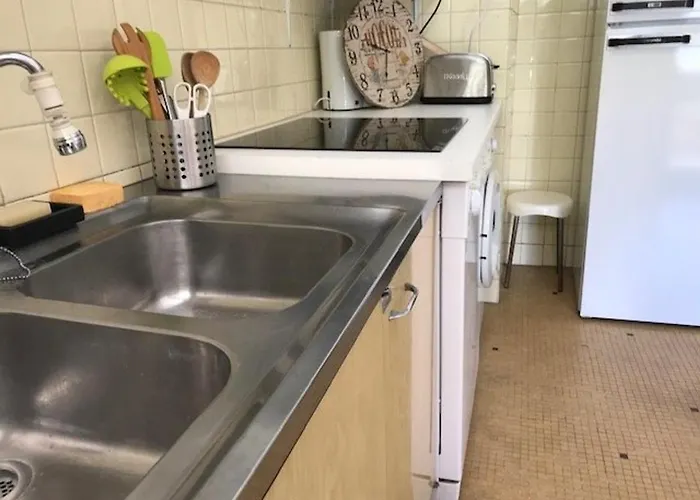 T2 Climatise Au Centre Du Lavandou, Terrasse, Prox. - Fr-1-308-123 Apartman