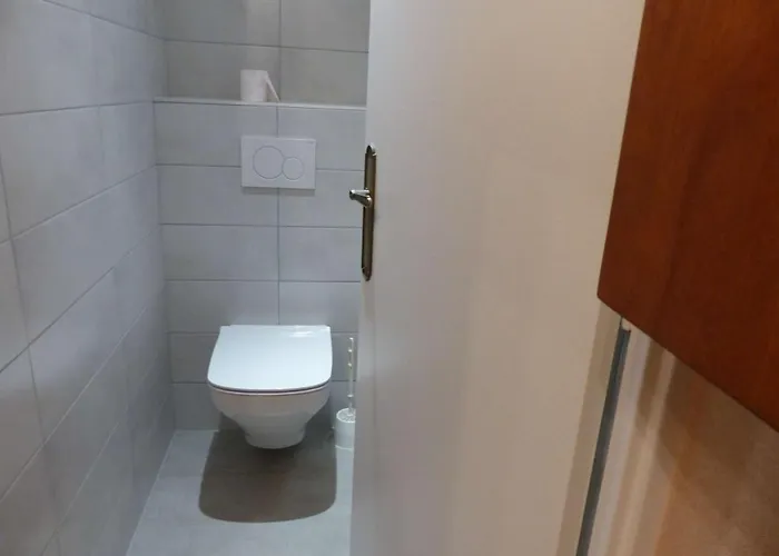 Apartman T2 Climatise Au Centre Du Lavandou, Terrasse, Prox. - Fr-1-308-123 Le Lavandou